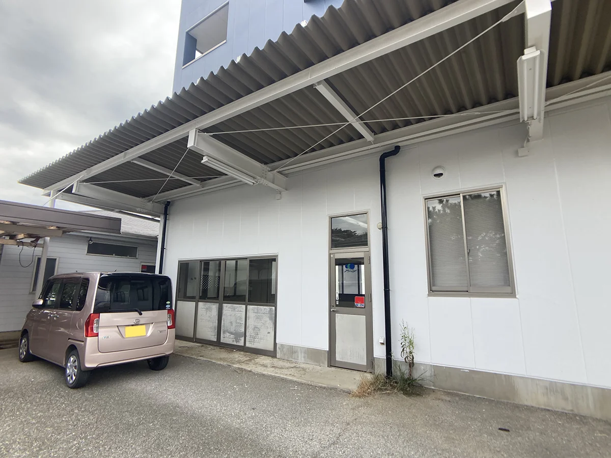 大原ビル(外観)倉庫前